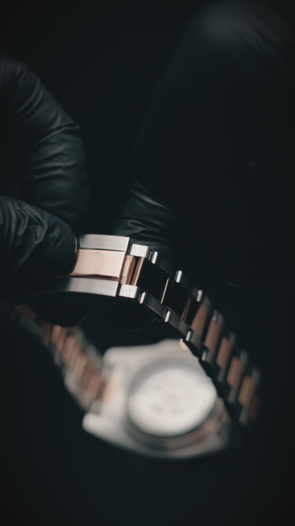 Carica il video: 